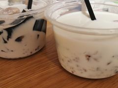 -广信牛奶甜品世家(台东店)