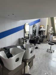 -米娜造型蛋白烫发