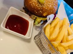 -WOLFGANG PUCK KITCHEN & BAR(迪士尼小镇店)