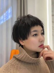 -TOP HAIR SALON