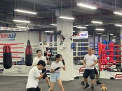 -FIGHTMAN格斗俱乐部(长宁临空店)