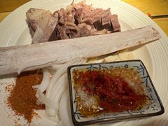 -阿里家·新疆烤肉酒場 by MIG