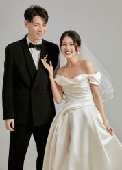 -喜爱高定婚纱摄影