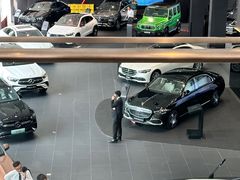 -奔驰上海利星(七宝店)