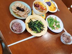 -鲸鱼妈妈月嫂/育婴师定制