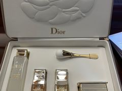 -DIOR迪奥(德基广场女装店)