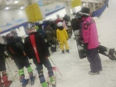 -乔波室内滑雪场