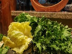 -野山舂·贵州现舂酸汤火锅(鸿通城店)