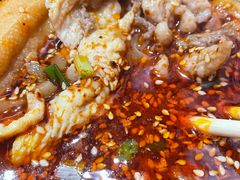 嫩牛肉红油酸辣米粉-鹤江桥·红油牛肉粉(SKP店)