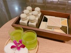 -Let’s Relax Spa(Terminal 21 Asok)