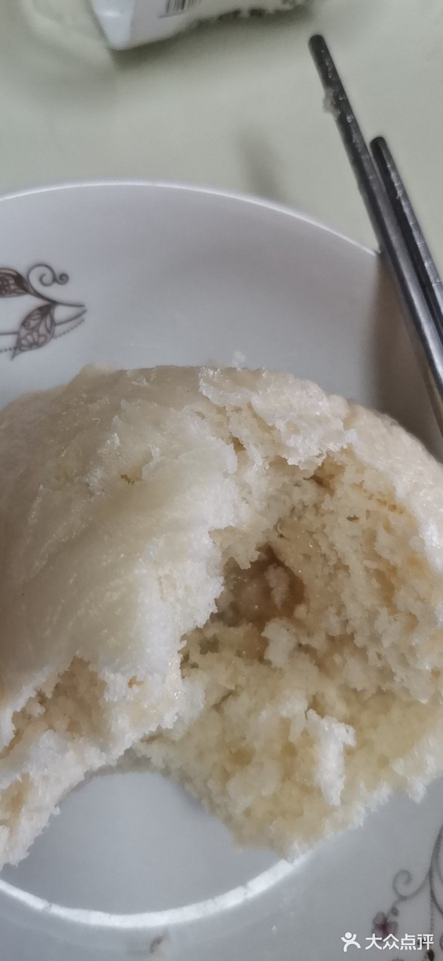 放大碗，盖上保鲜膜，半天功夫，面团大一倍，拿出来