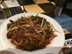 -新大咀港式茶餐厅(宝山万达店)