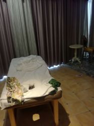 -静博士养生美容连锁