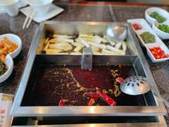 鸳鸯锅-皇城老妈川味火锅·大连海鲜火锅(港湾店)