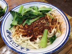 油泼面-老白家面馆(测绘东路总店)