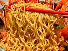 -龙巢盱眙龙虾·牛蛙·烧烤宵夜(八卦岭店)