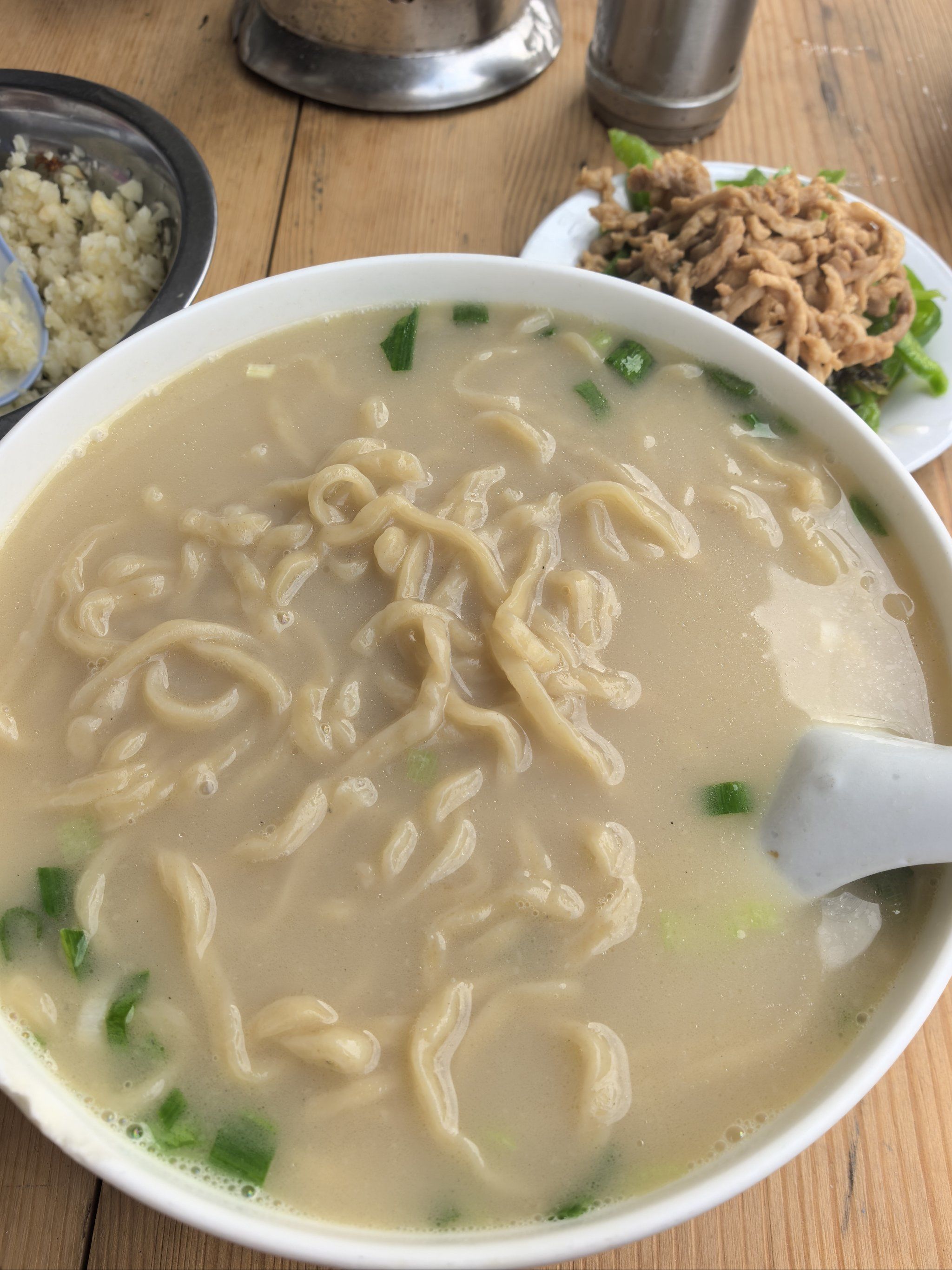 回老家每天早晨都要来吃的!鱼汤面