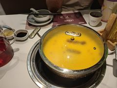 -洪氏嗨捞·广东猪肚鸡·椰子鸡火锅(西咸万象城店)