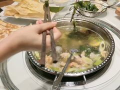 -乡土黄·鲜牛肉火锅·小龙虾(兴业街店)