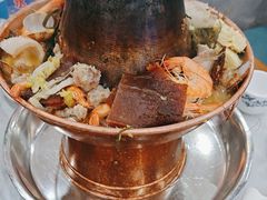 -一口猪海鲜浑锅·东北家常菜