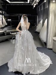 -MANLI BRIDAL婚纱