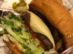 -The Habit Burger Grill 哈比特汉堡(复兴soho店)