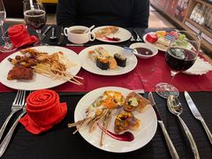 -大中华希尔顿酒店-念自助餐·嗨啤·小龙虾