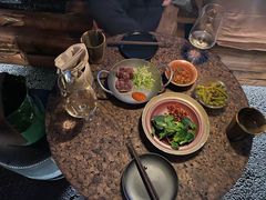 炭烤牛肉-毛辣果·酸