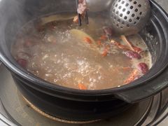 -濠轩阁特色生蚝火锅(水湾路店)