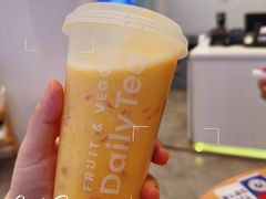 -瑞幸咖啡(长宁来福士B1层店)