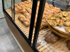 -Dough&Joe团憩(瑞虹天地月亮湾店)