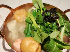老母鸡鸡汤火锅小馄饨-鑫震源·苏式大虾生煎(独墅湖邻里中心店)