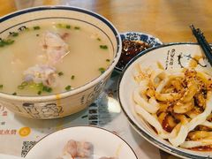 -易老妈蹄花.创于1935(总店)