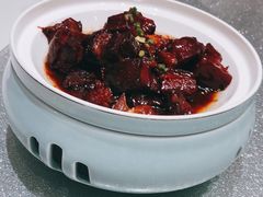 招牌红烧肉-松沪名灶·豆浆鱼头·新上海菜(飞航吾悦广场店)