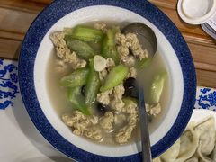 骨汤面筋烩丝瓜-东方饺子王(新奥购物中心店)