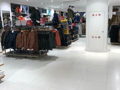 -优衣库(重庆星光时代广场店)