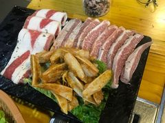猪雪花肉-金顺韩式烤肉·网红烤肉店(广利路店)