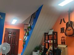 -八度音乐吉他教室(汉广店)