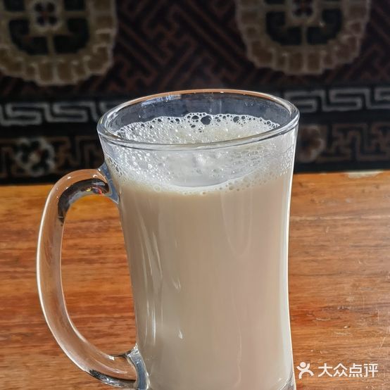 细雨藏餐