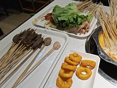 -佰人王串串香火锅(洋珠巷店)