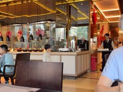 -大中华希尔顿酒店-念自助餐·嗨啤·小龙虾