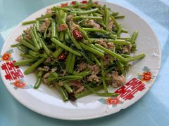 -崴海渔村(虹梅路店)