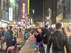 -六合夜市