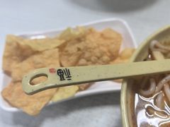 -龙香记桂林米粉(东扬威街11号楼店)