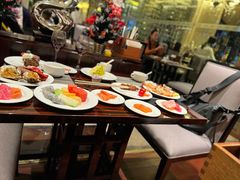 -广州万富希尔顿酒店·感趣自助餐厅·金秋蟹宴生蚝海鲜刺身