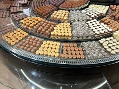 -Laderach 莱德拉(上海环贸iapm店)