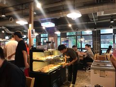-江南猪肉商会无限续吃(弘大店)