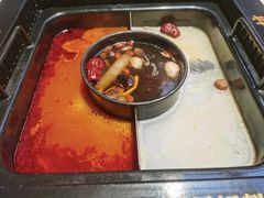 番茄锅-老牌坊云南鱼豆花火锅(哈西万达店)