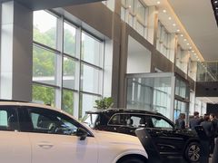 -奔驰上海利星(七宝店)