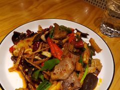 -十三式重庆江湖菜(金茂览秀城店)